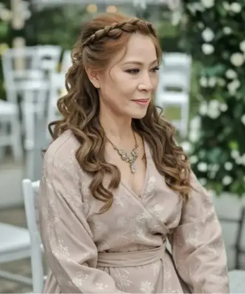 A Playful Half-Up, Half-Down Hairstyle