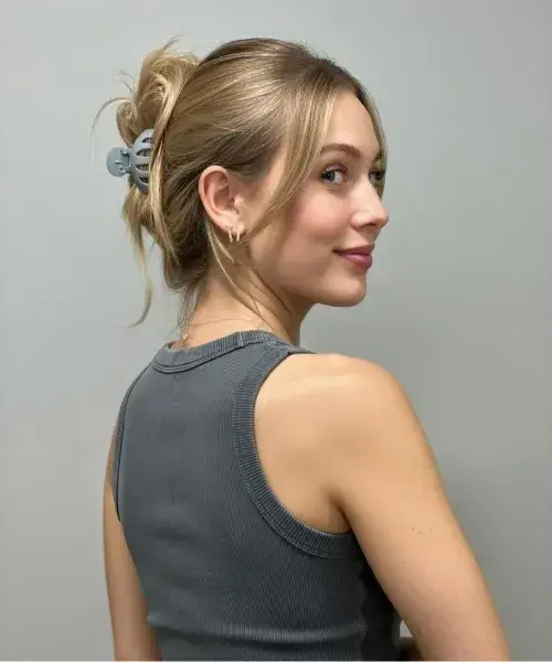 Messy Bun with a Clip