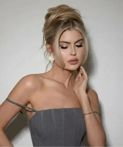 Messy Bun with Volume