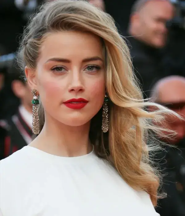 Glamorous Side Part
