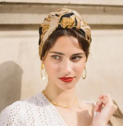Retro Scarf French Roll